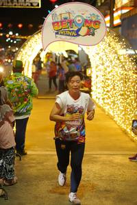 BIB: 999
                            <button type="button" onclick="openModal(21831514)" class="btn btn-primary btn-sm float-right btn-popup" data-toggle="modal" data-target=".modal-high-quality">
                        <i class="fas fa-shopping-cart"></i> Add to Cart
                    </button>
                                            <button type="button" onclick="isThisMe(21831514, true)" class="btn btn-success btn-sm float-right btn-popup btn-isme hidden" data-toggle="tooltip" data-placement="bottom" title="นี่คือรูปของคุณใช่ไหม คลิกที่นี่เพื่อเอาเข้าอัลบั้ม">
                        <i class="fas fa-plus"></i> Add to album
                    </button>
                    <button type="button" onclick="isThisMe(21831514, false)" class="btn btn-warning btn-sm float-right btn-popup btn-isnotme hidden">
                        <i class="fas fa-ban"></i> Remove from album
                    </button>